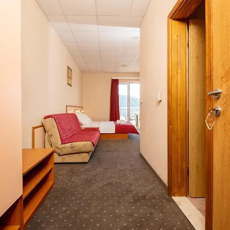 Luna Hotel 4*