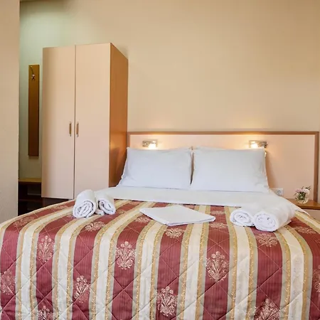 Luna Hotel