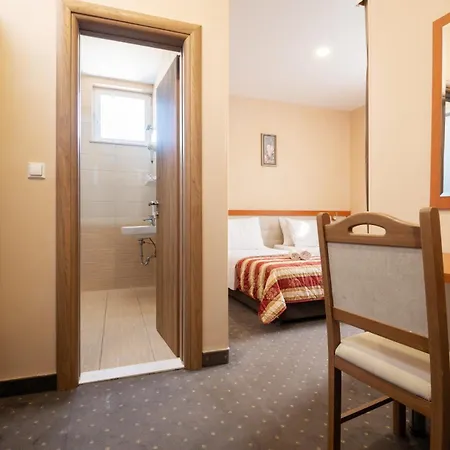 Hotel Luna 4*
